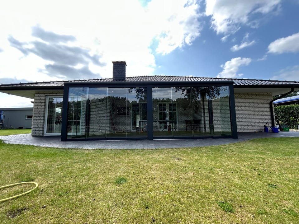 Wintergarten an einem Bungalow
